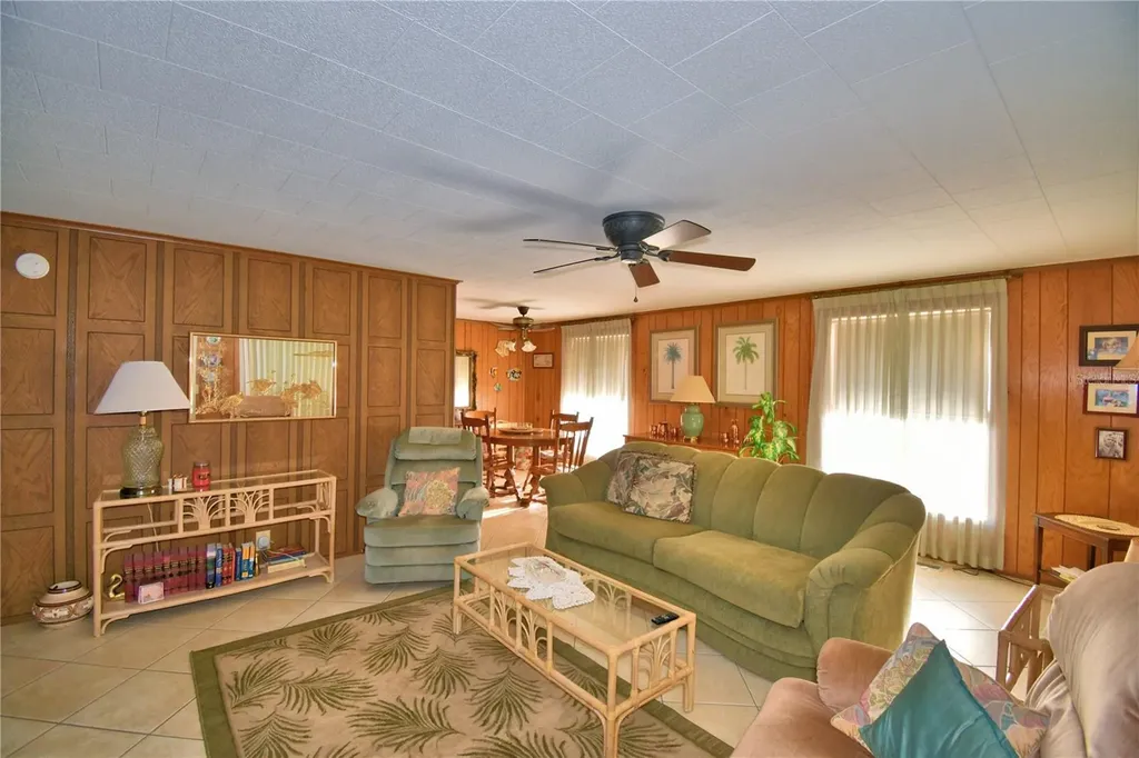 150 Holiday Lane Auburndale FL 33823