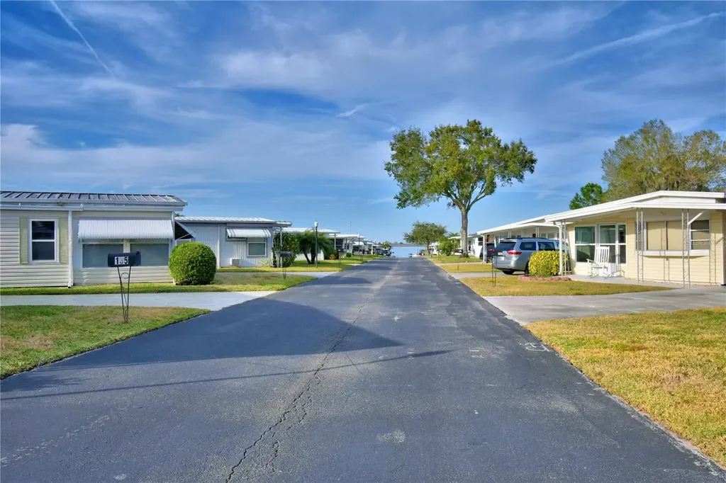 150 Holiday Lane Auburndale FL 33823