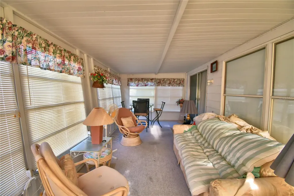 150 Holiday Lane Auburndale FL 33823