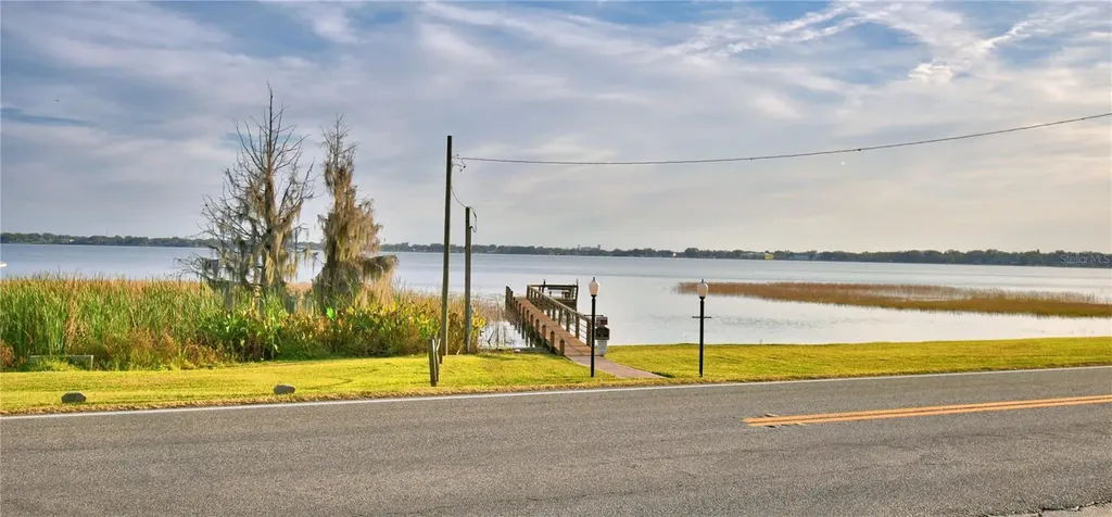 150 Holiday Lane Auburndale FL 33823