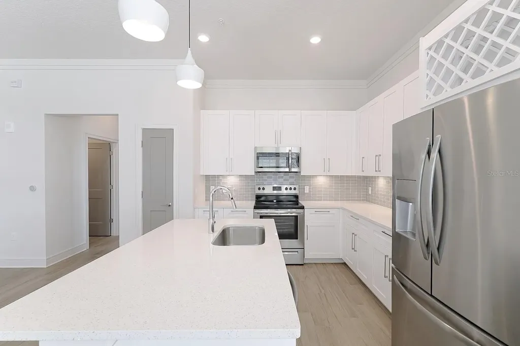 1420 Lakefront Drive Sarasota FL 34240