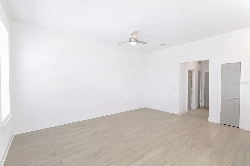 1420 Lakefront Drive Sarasota FL 34240
