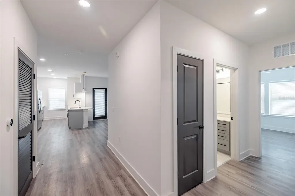1420 Lakefront Drive Sarasota FL 34240