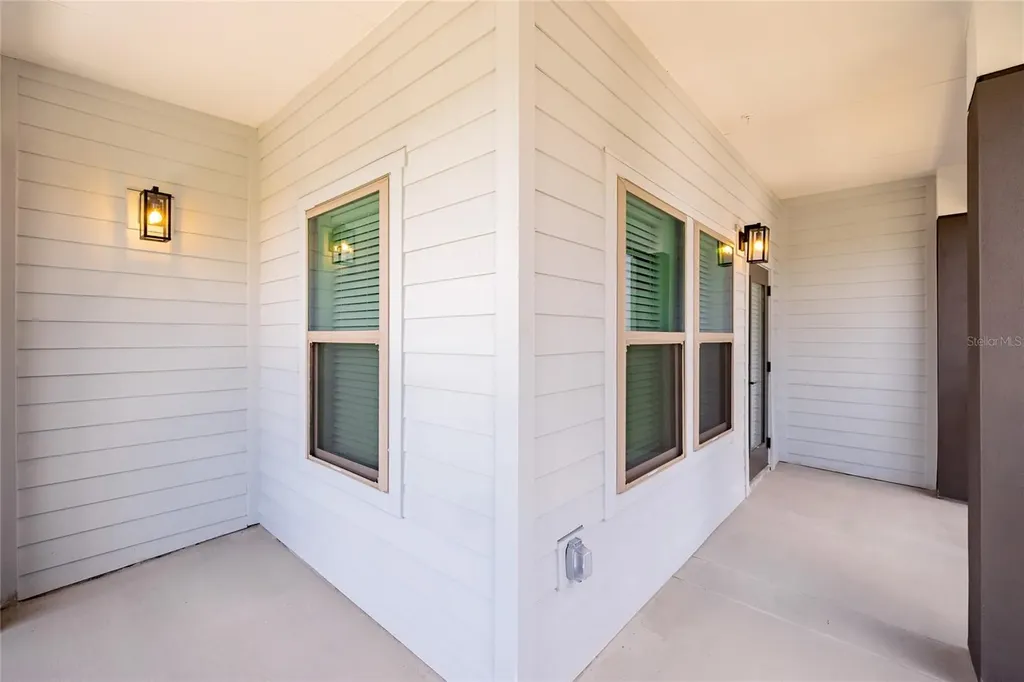 1420 Lakefront Drive Sarasota FL 34240