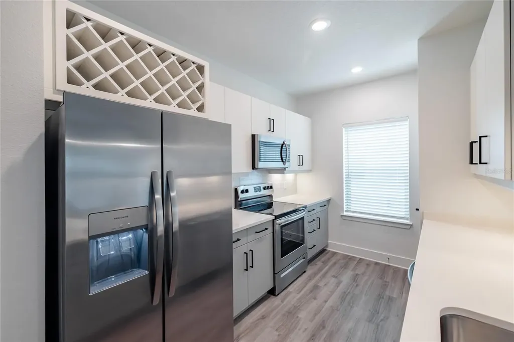 1420 Lakefront Drive Sarasota FL 34240