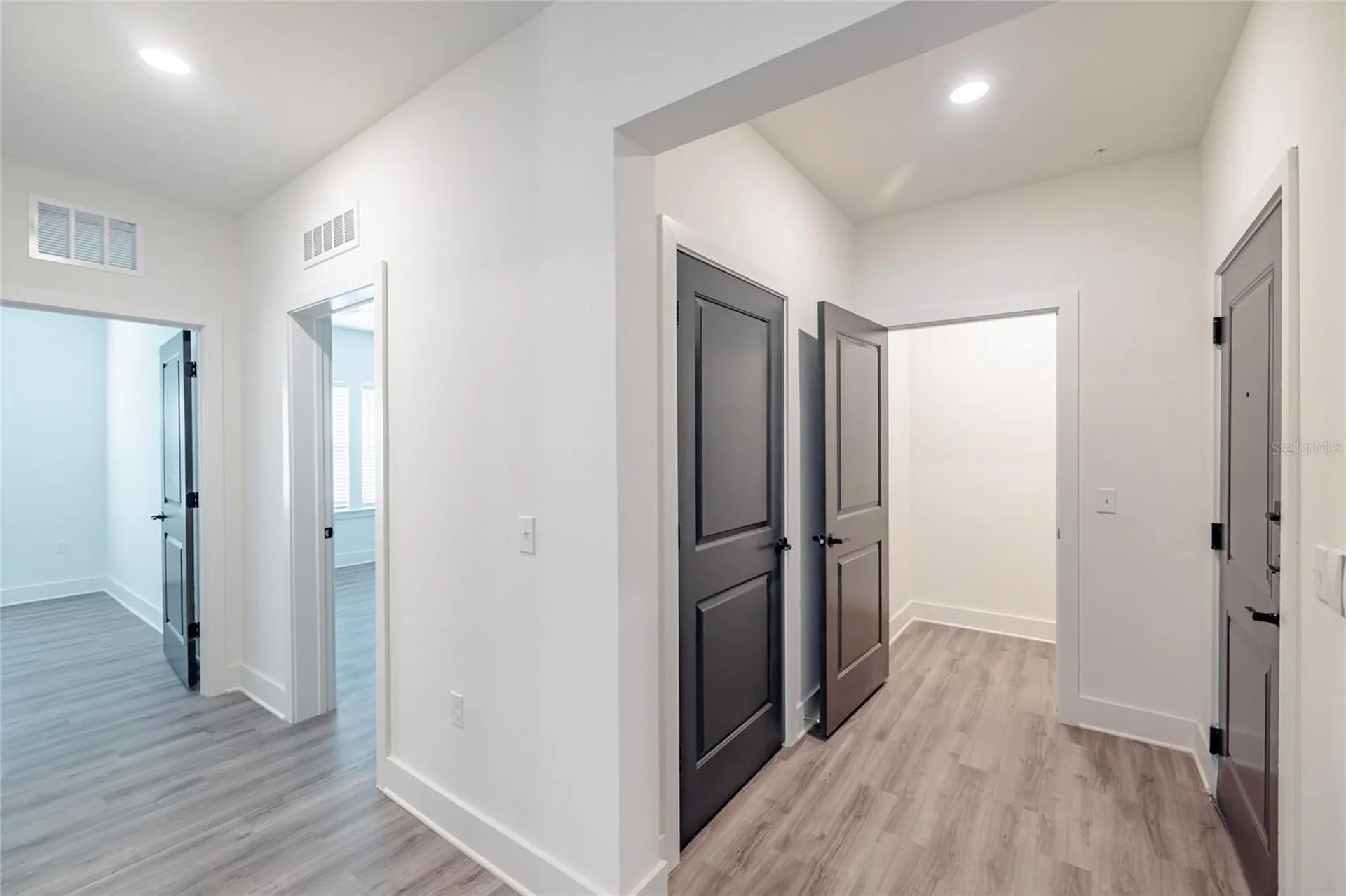 1420 Lakefront Drive Sarasota FL 34240