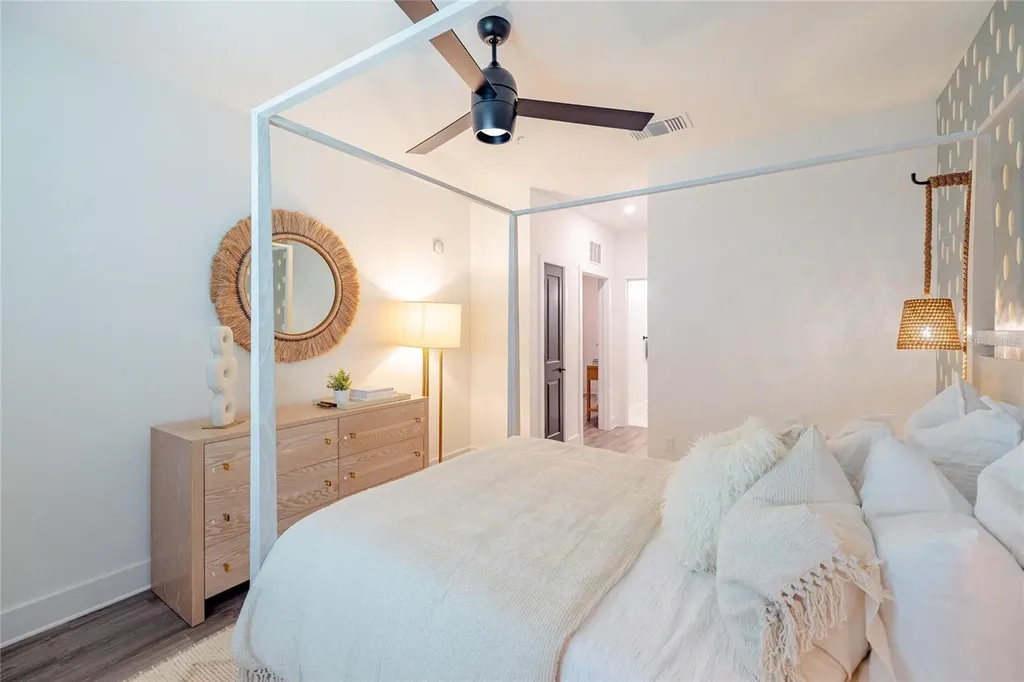 1420 Lakefront Drive Sarasota FL 34240