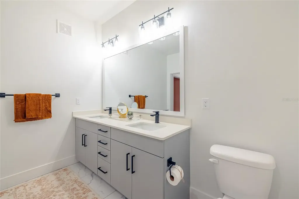 1420 Lakefront Drive Sarasota FL 34240