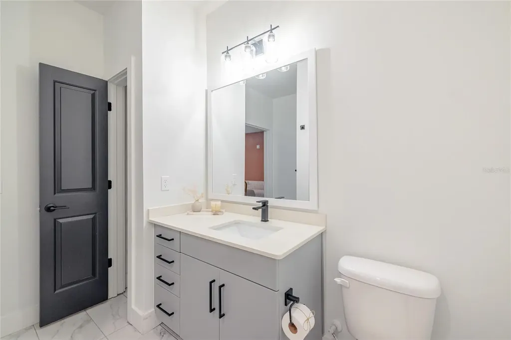 1420 Lakefront Drive Sarasota FL 34240