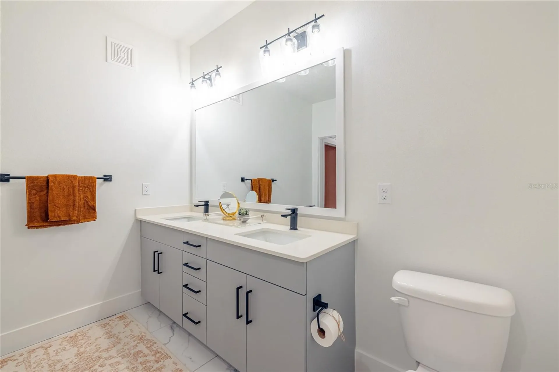 1420 Lakefront Drive Sarasota FL 34240