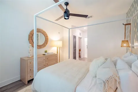 1420 Lakefront Drive Sarasota FL 34240