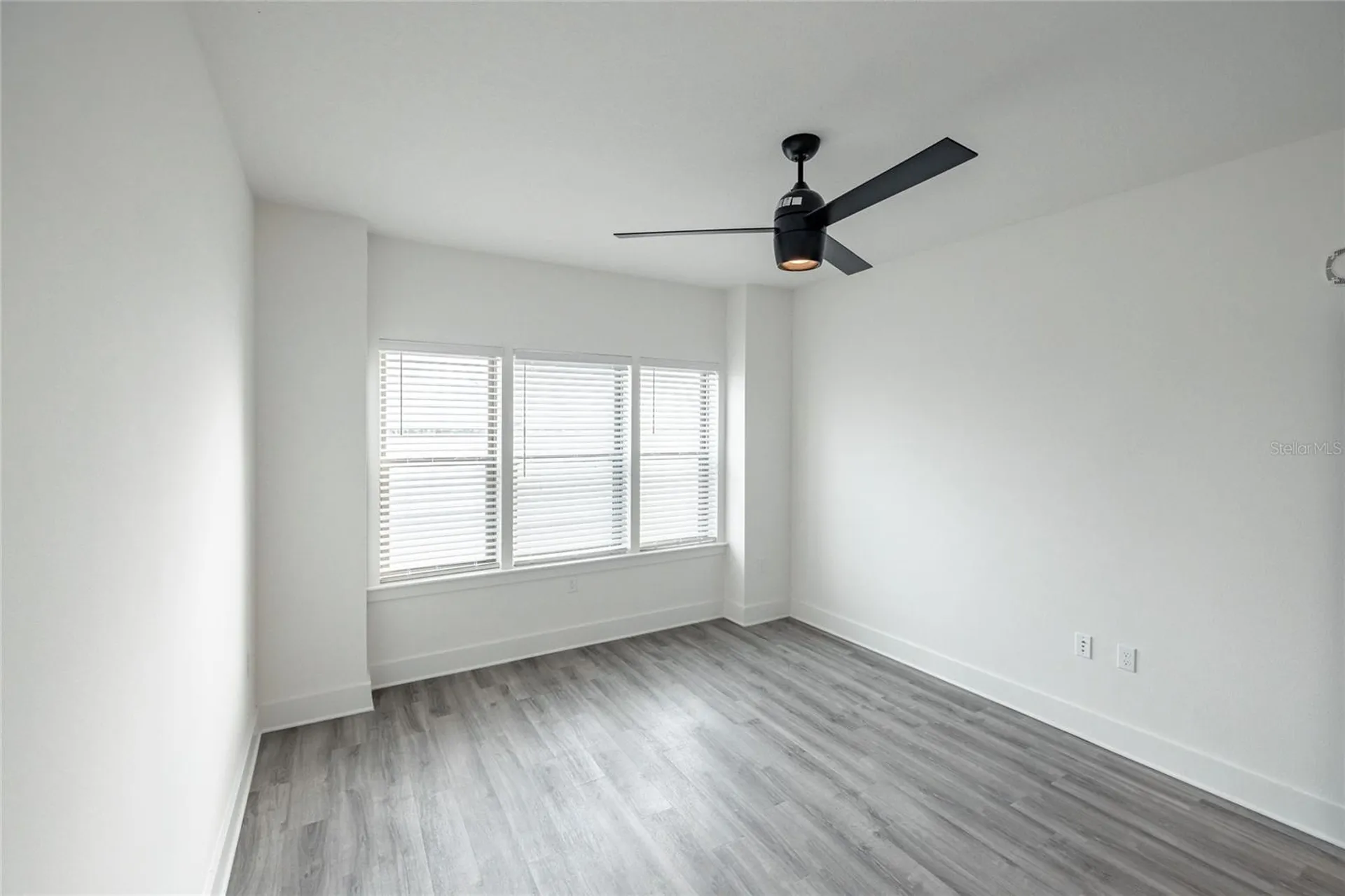 1420 Lakefront Drive Sarasota FL 34240
