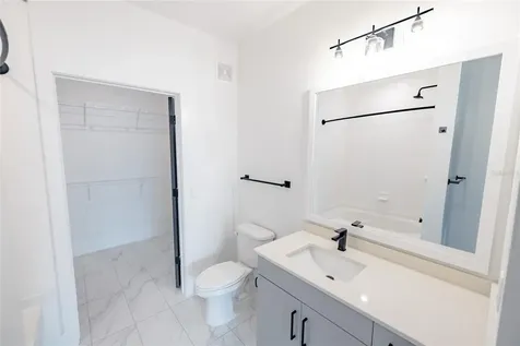 1420 Lakefront Drive Sarasota FL 34240