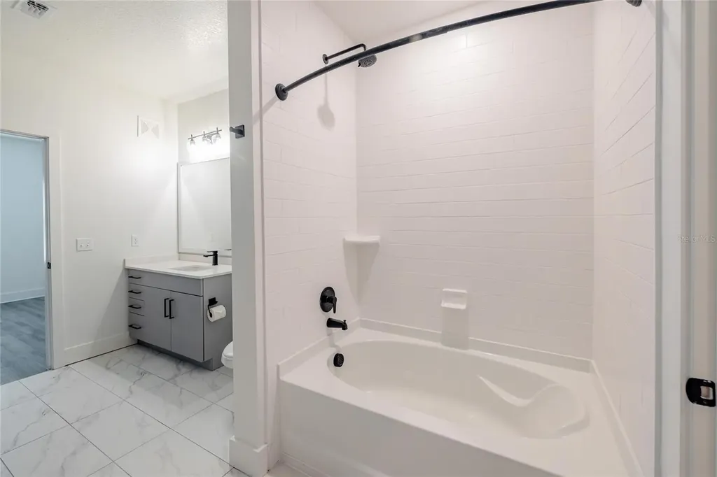1420 Lakefront Drive Sarasota FL 34240