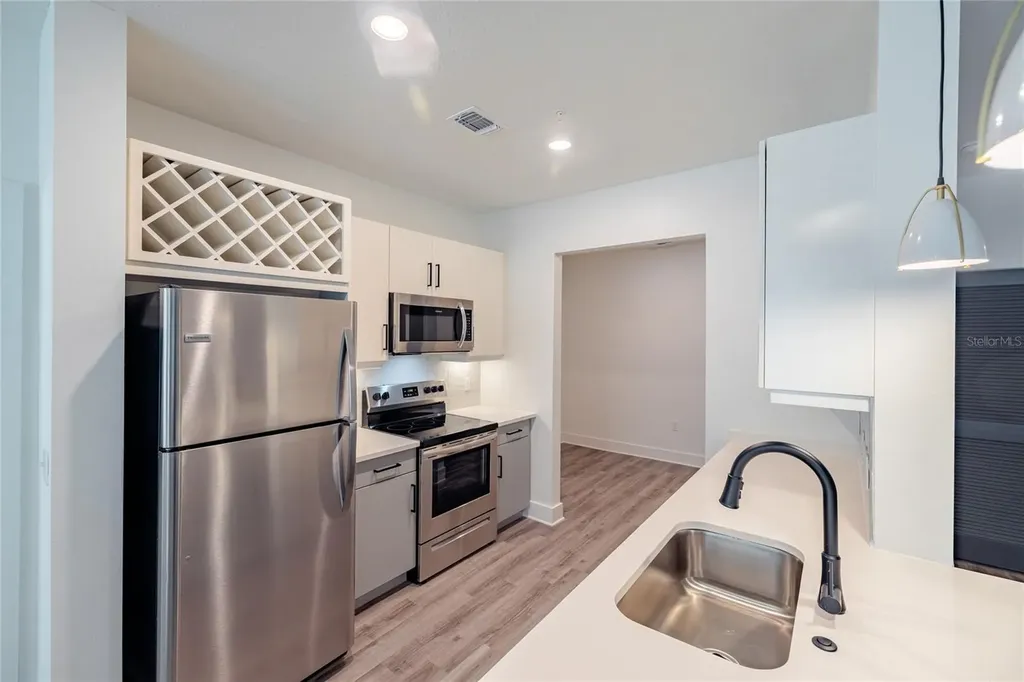 1420 Lakefront Drive Sarasota FL 34240