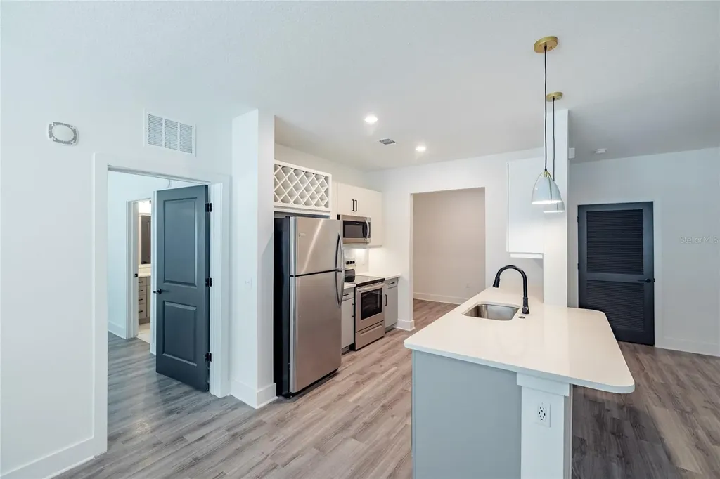1420 Lakefront Drive Sarasota FL 34240