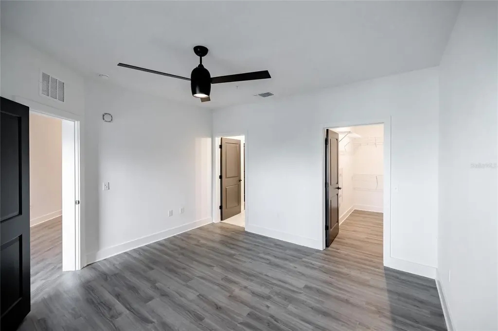 1420 Lakefront Drive Sarasota FL 34240