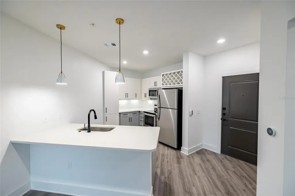 1420 Lakefront Drive Sarasota FL 34240