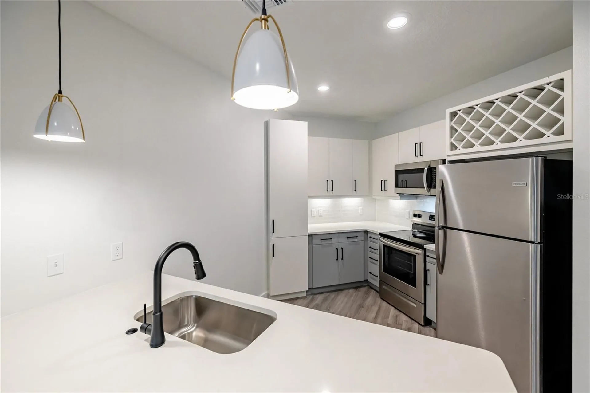 1420 Lakefront Drive Sarasota FL 34240
