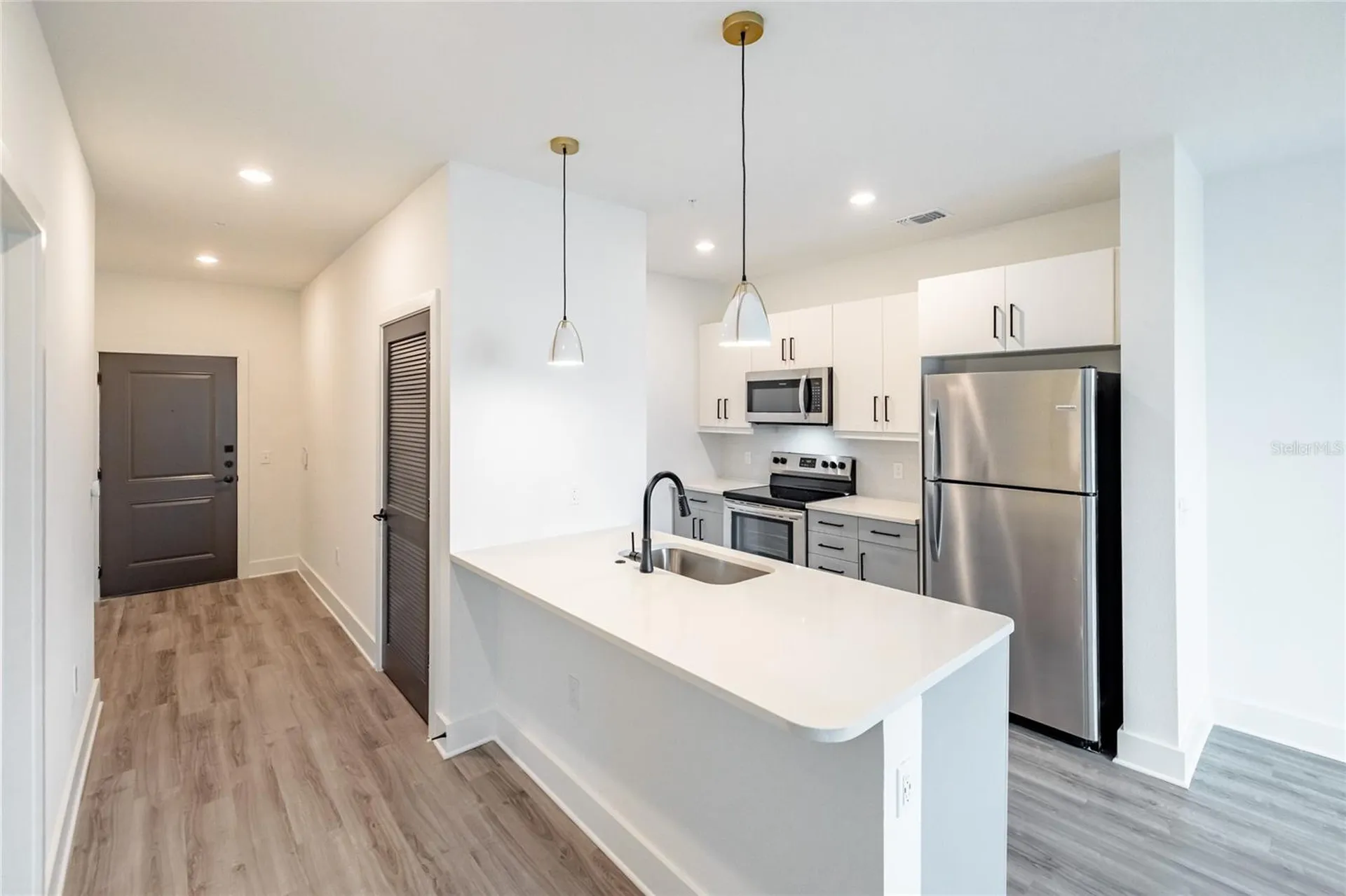 1420 Lakefront Drive Sarasota FL 34240