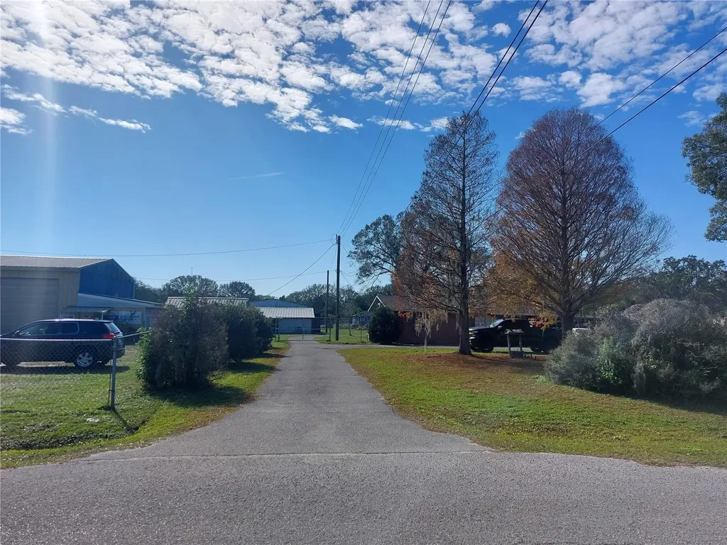 2601 11th Avenue SE Ruskin FL 33570