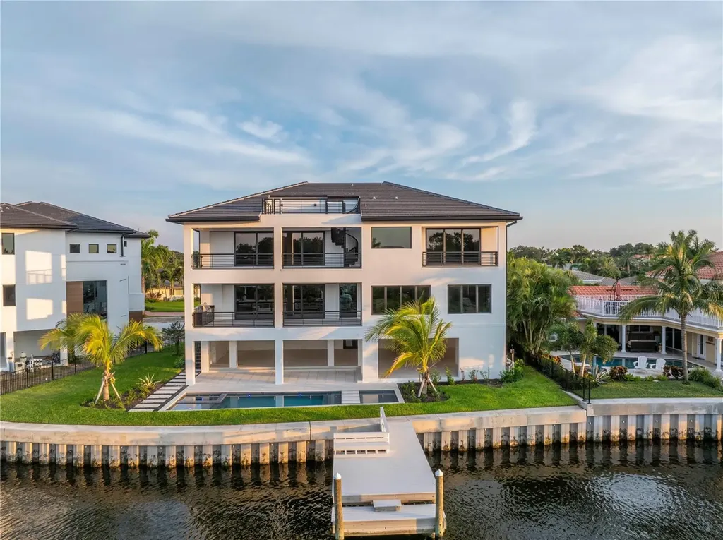2081 Michigan Avenue NE St Petersburg FL 33703