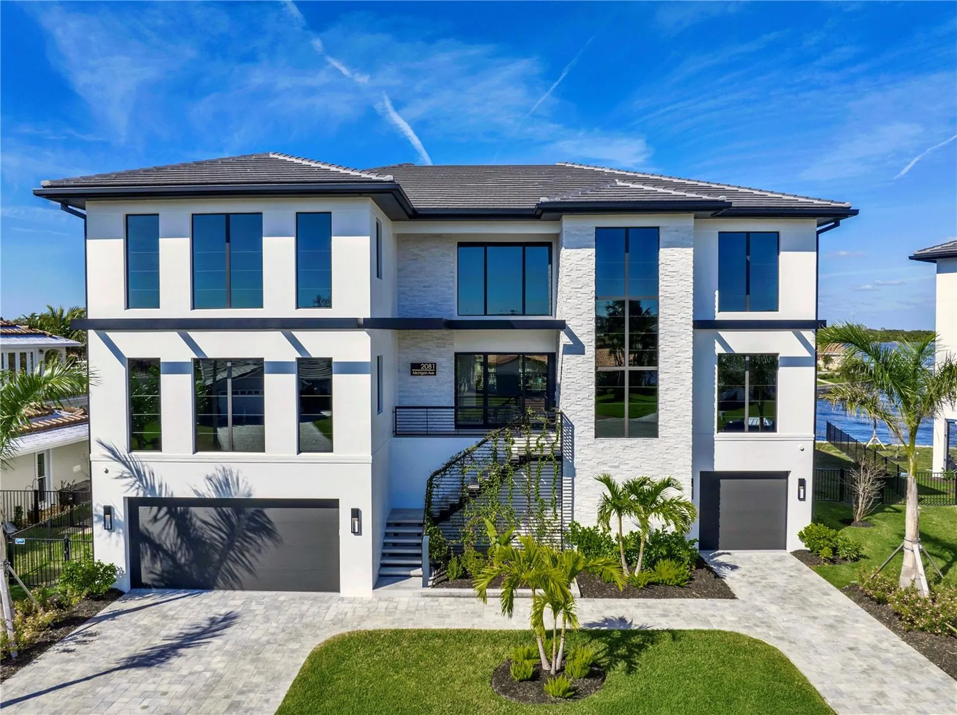 2081 Michigan Avenue NE St Petersburg FL 33703