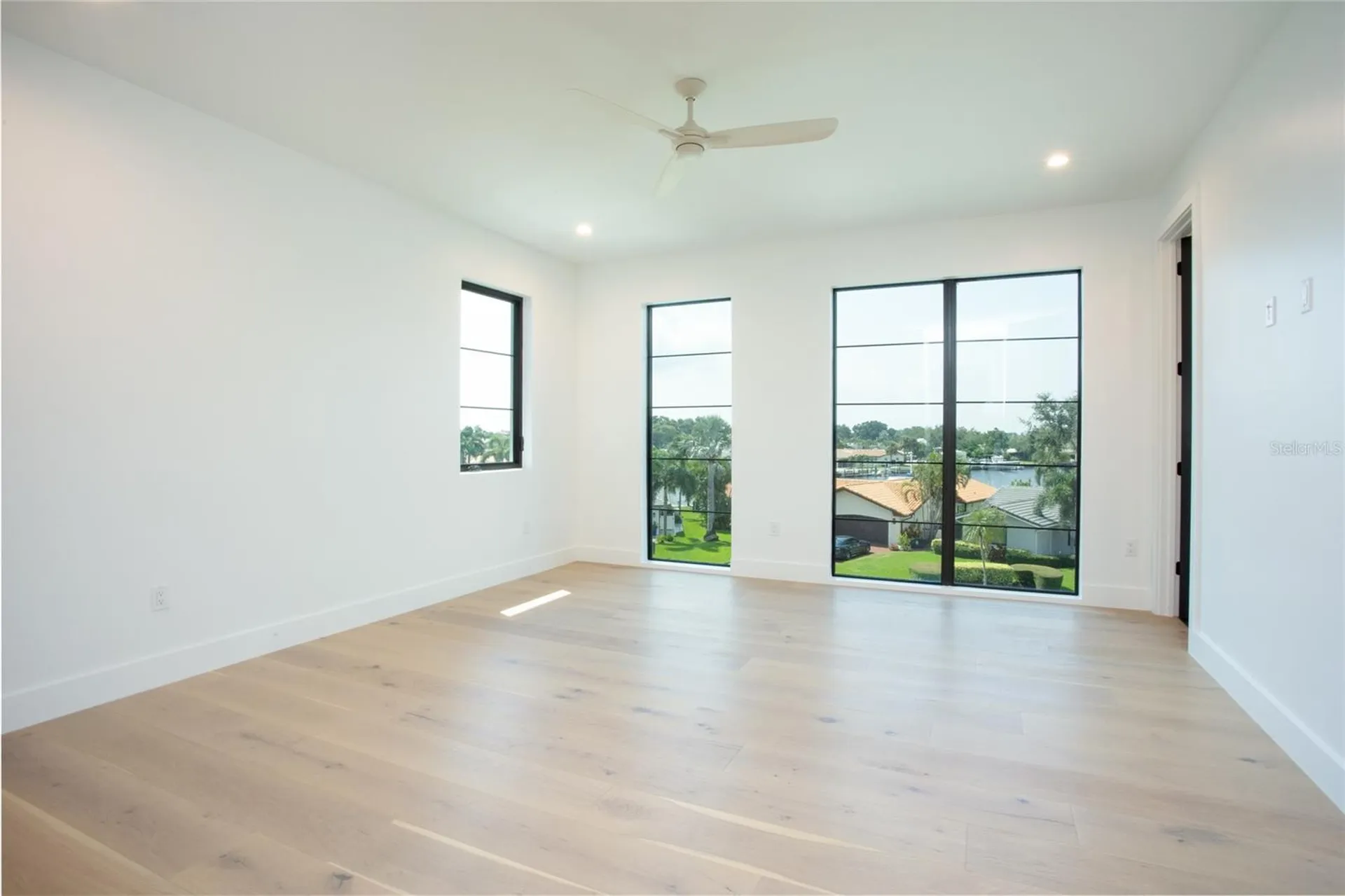 2081 Michigan Avenue NE St Petersburg FL 33703