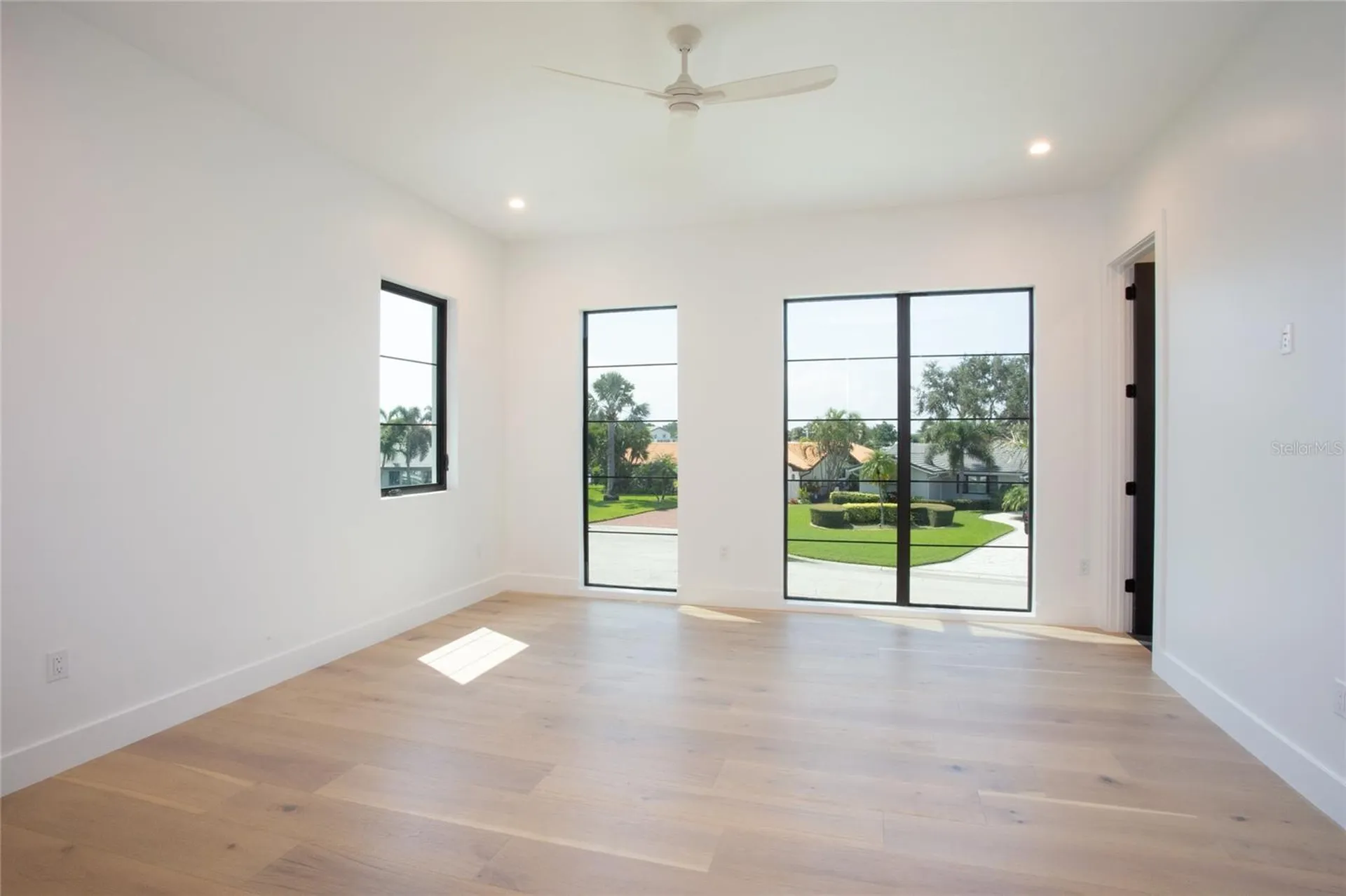 2081 Michigan Avenue NE St Petersburg FL 33703