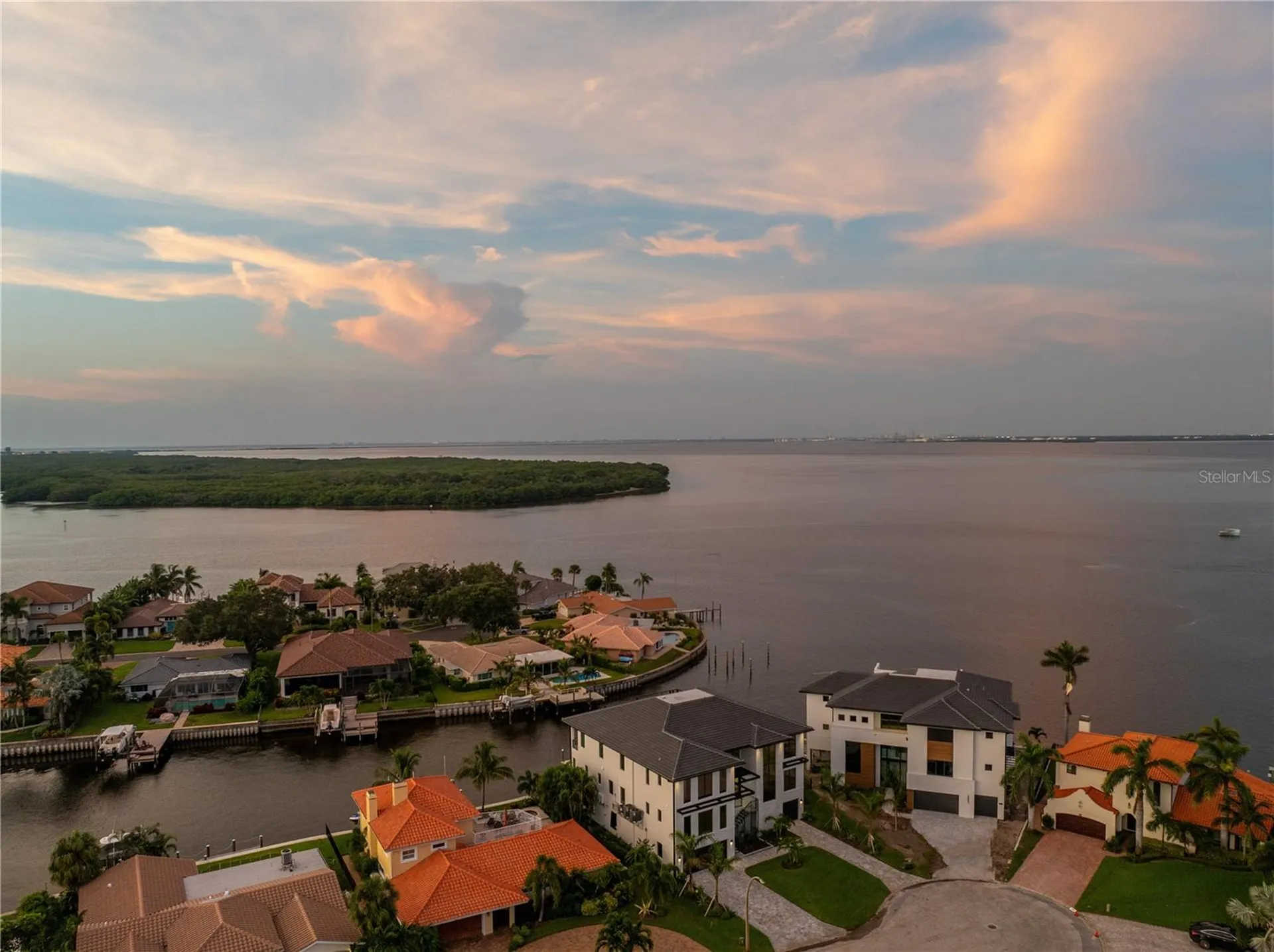 2081 Michigan Avenue NE St Petersburg FL 33703