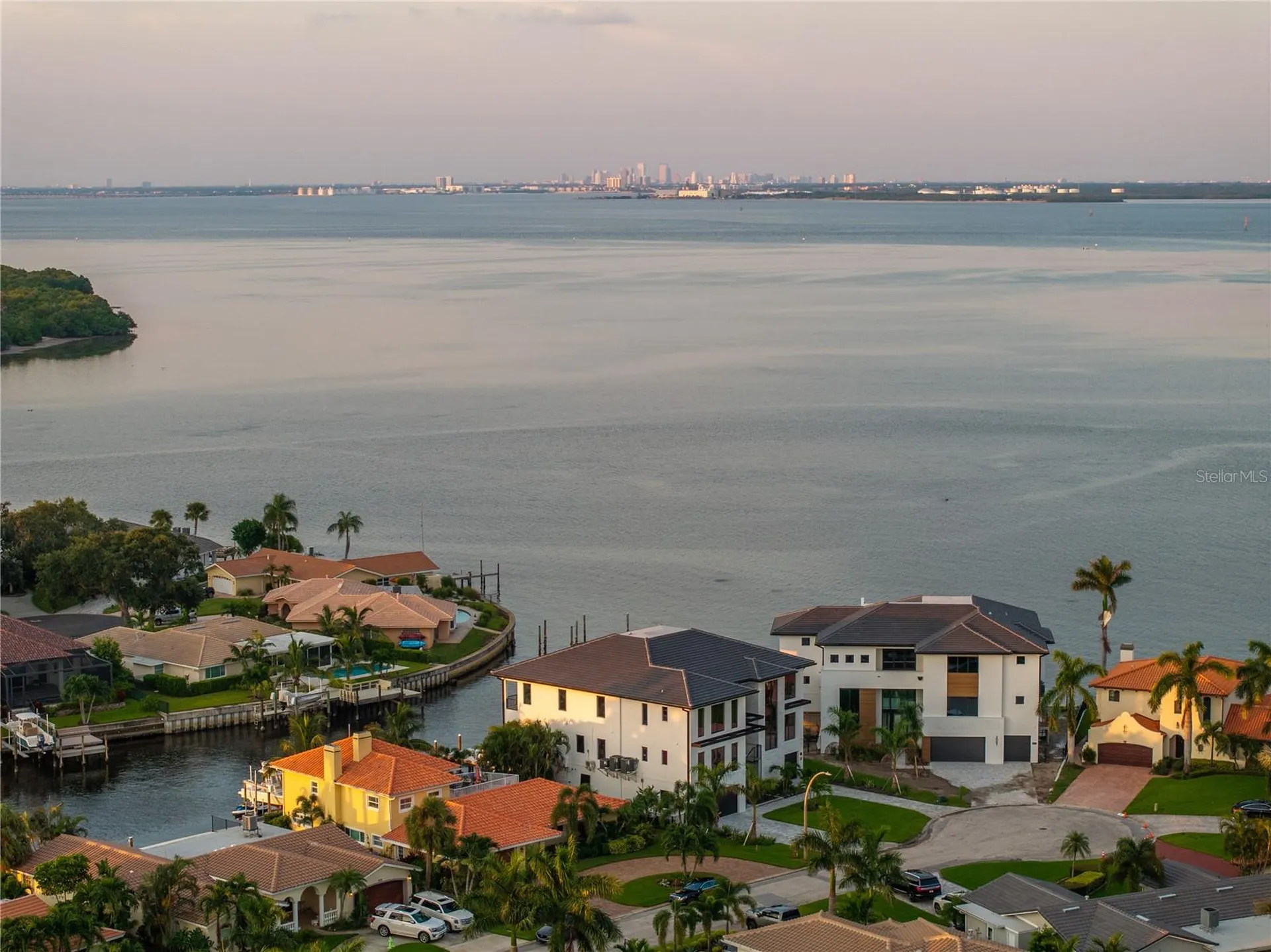 2081 Michigan Avenue NE St Petersburg FL 33703