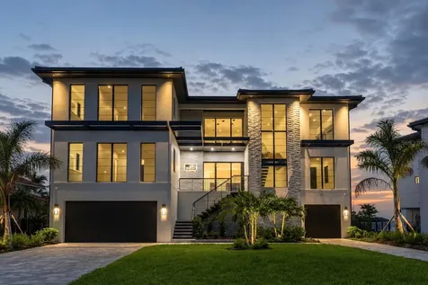 2081 Michigan Avenue NE St Petersburg FL 33703
