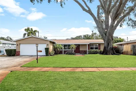 2231 60th Way N St Petersburg FL 33710