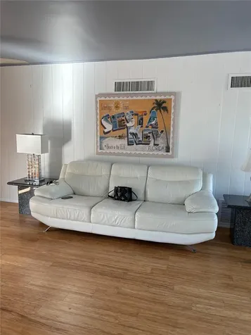 5032 Calle Minorga Sarasota FL 34242