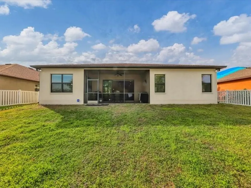 9214 Raes Creek Place Palmetto FL 34221