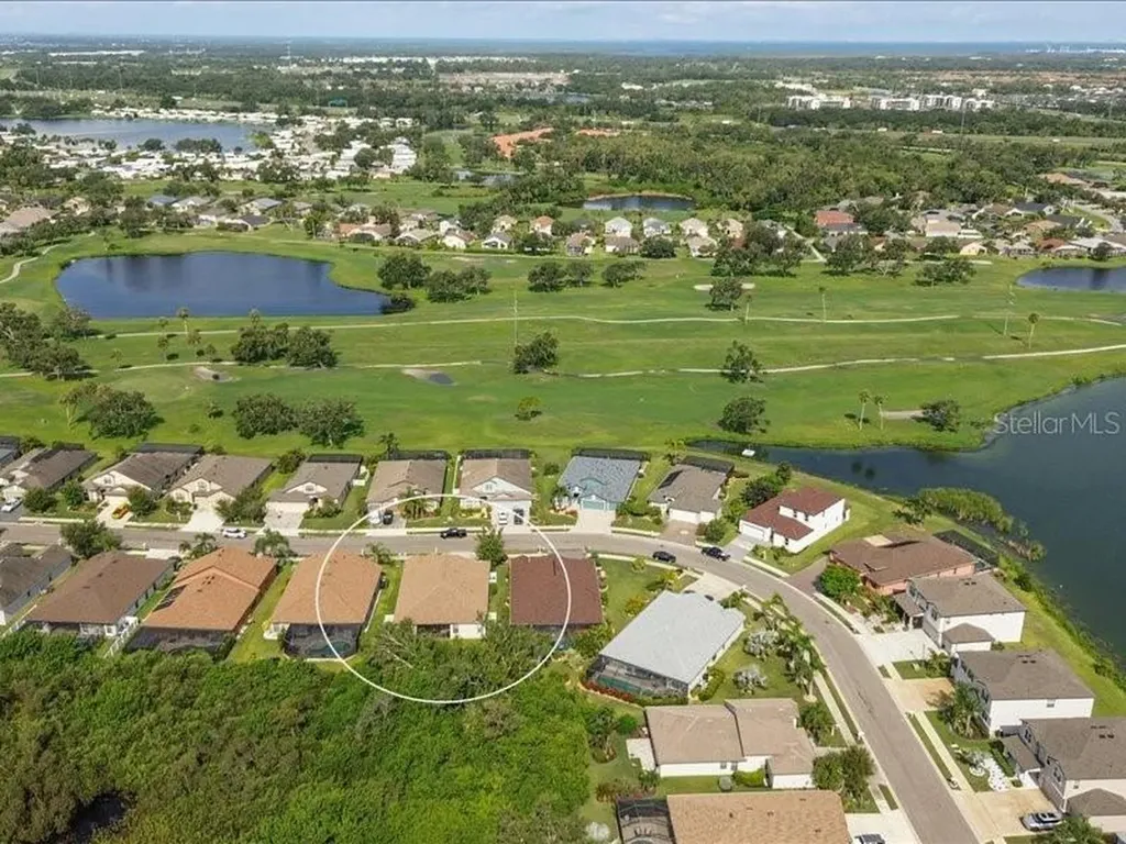 9214 Raes Creek Place Palmetto FL 34221