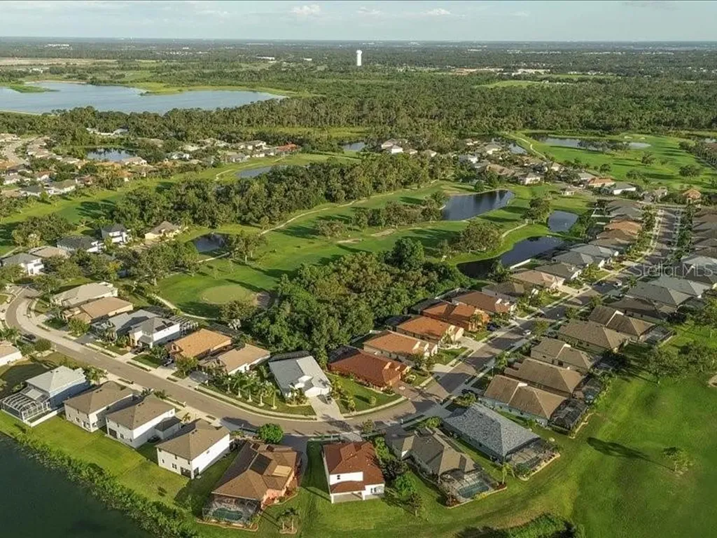 9214 Raes Creek Place Palmetto FL 34221