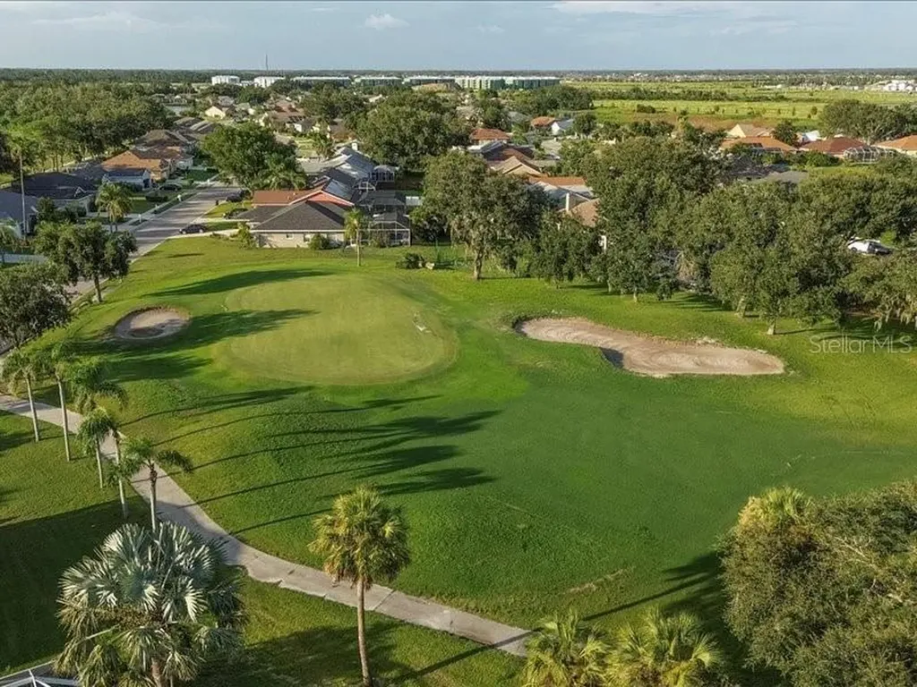 9214 Raes Creek Place Palmetto FL 34221