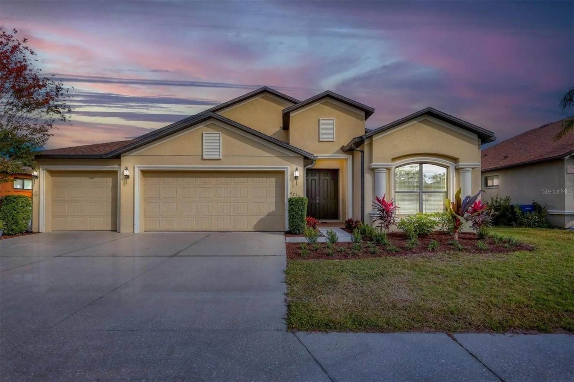 9214 Raes Creek Place Palmetto FL 34221