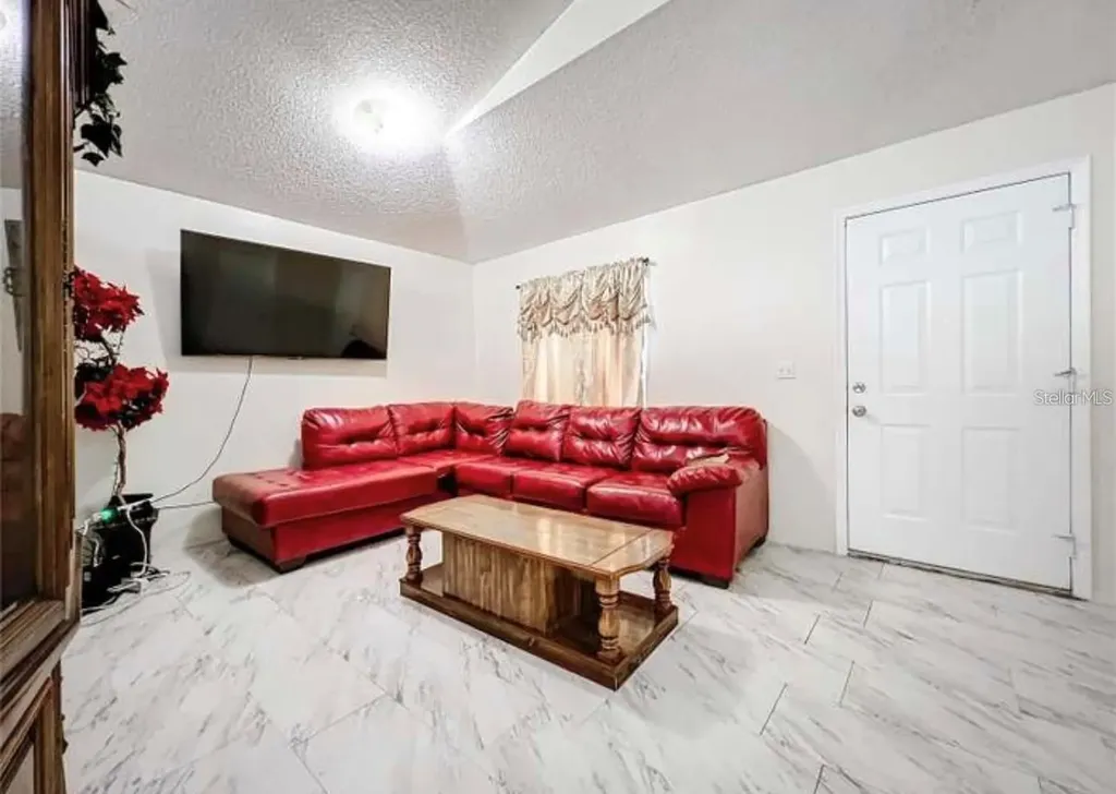 5633 Piney Ridge Drive Orlando FL 32808
