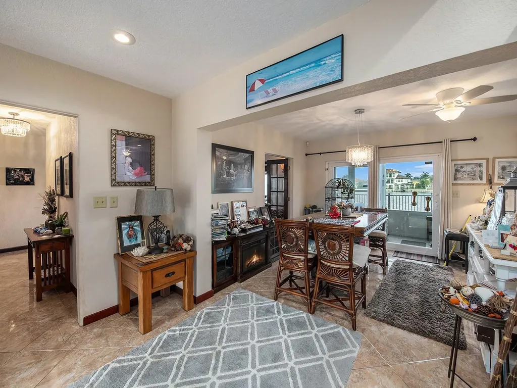 1818 Dolphin Boulevard S St Petersburg FL 33707