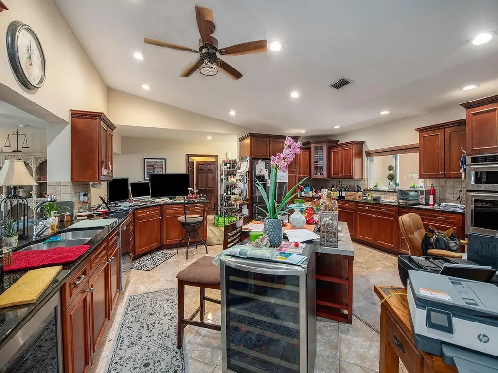 1818 Dolphin Boulevard S St Petersburg FL 33707