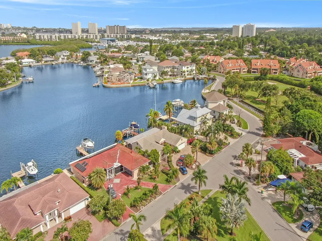 1818 Dolphin Boulevard S St Petersburg FL 33707