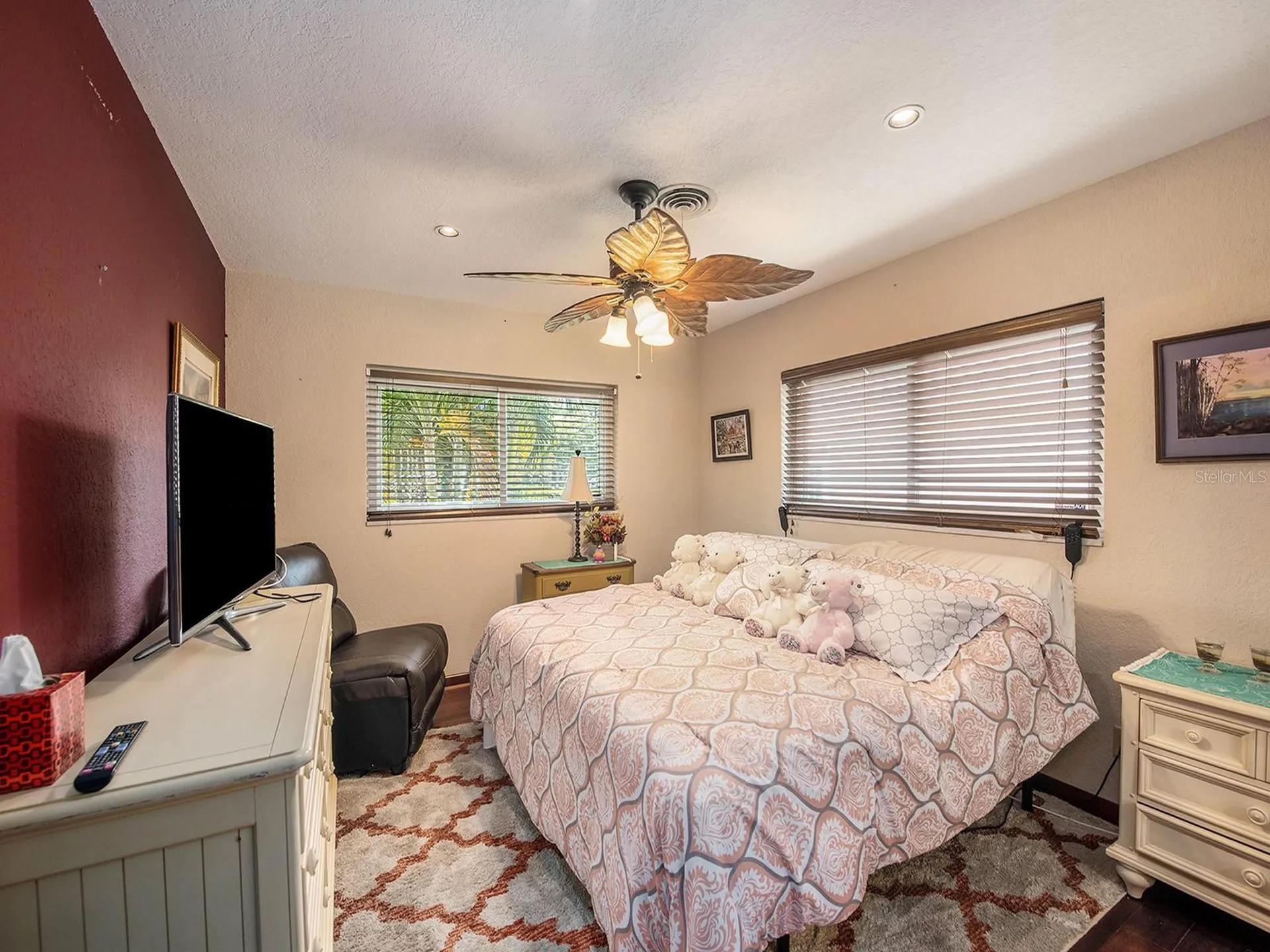 1818 Dolphin Boulevard S St Petersburg FL 33707