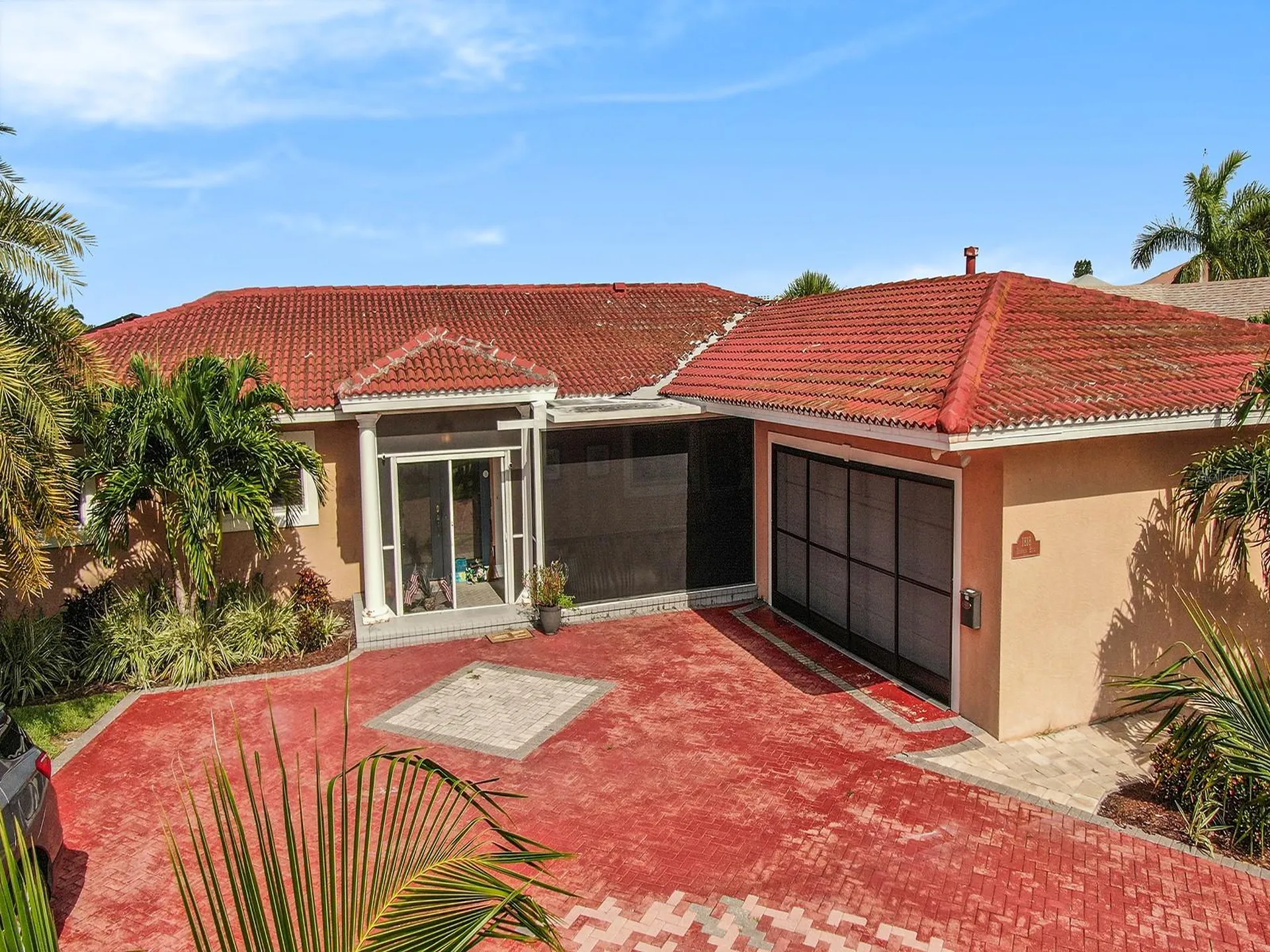 1818 Dolphin Boulevard S St Petersburg FL 33707