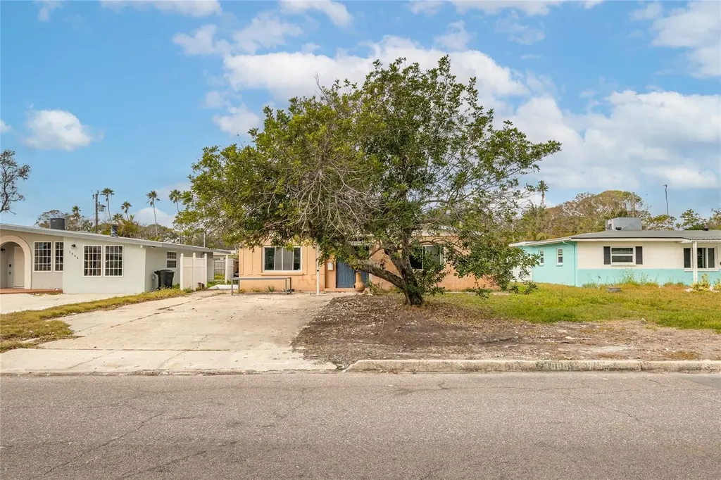 4000 Huntington Street NE St Petersburg FL 33703