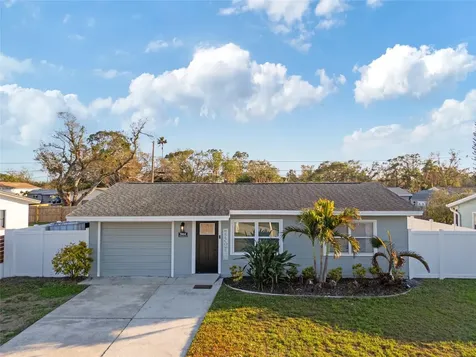5864 Mckee Lake Drive N St Petersburg FL 33709