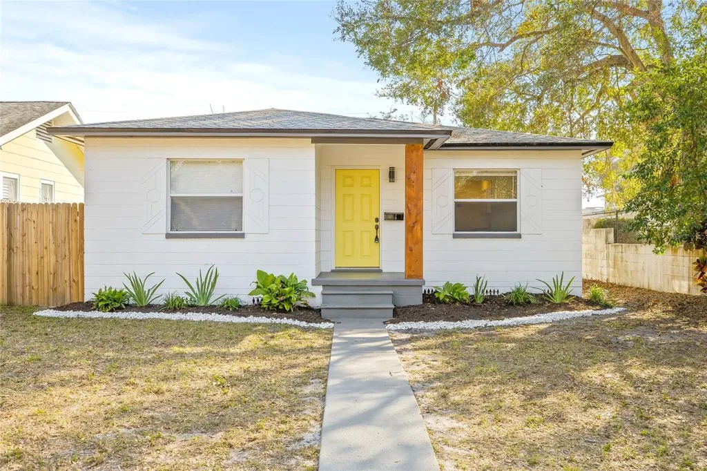 3034 Burlington Avenue N St Petersburg FL 33713