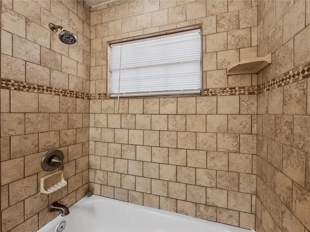 176 E Grandbend Avenue Lake Mary FL 32746
