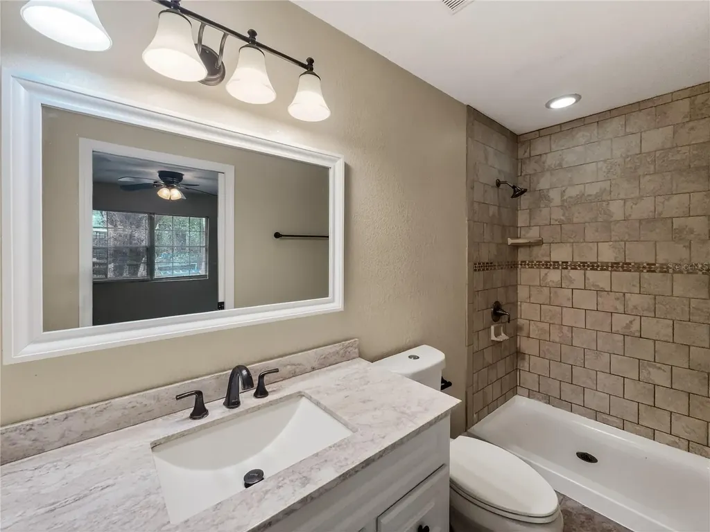 176 E Grandbend Avenue Lake Mary FL 32746